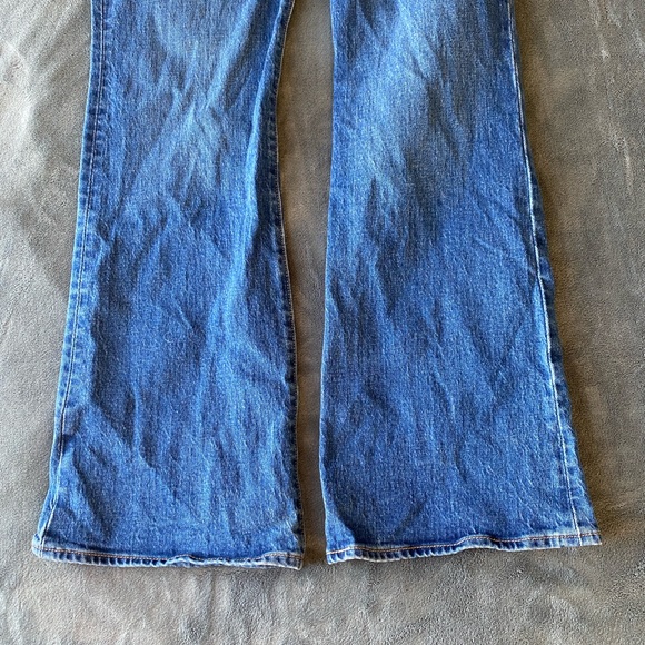 Levi’s Ribcage Bootcut - Picture 5 of 10